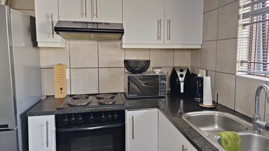 To Let 3 Bedroom Property for Rent in Parklands Western Cape